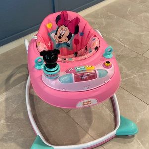 Disney Minnie Mouse Walker